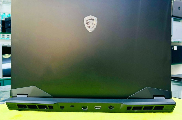 MSI GE76 11UE Raider gaming Laptop For Sale