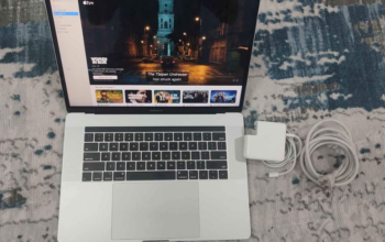 MacBook Pro 1990 4 Gb GPU CORE I7 FOR SALE