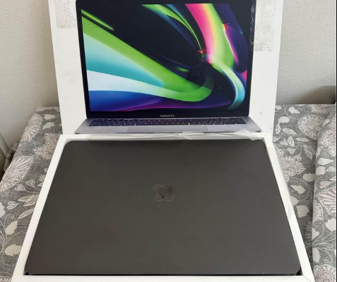 MacBook Pro 2020 m1 13.3 inch for sale