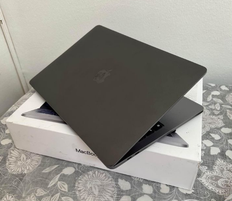 MacBook Pro 2020 m1 13.3 inch for sale