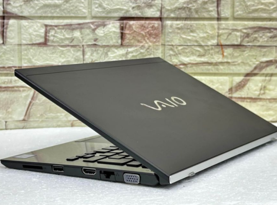 SONY VAIO 11 Core i5 8th Gen For Sale