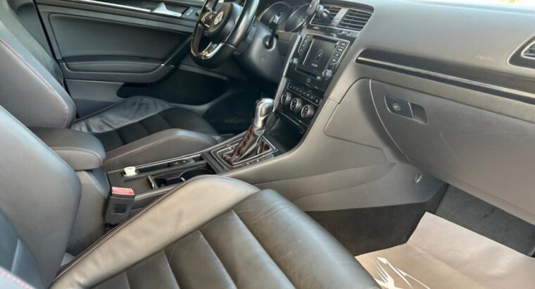 Volkswagen Golf GTi 2015 Gcc for sale