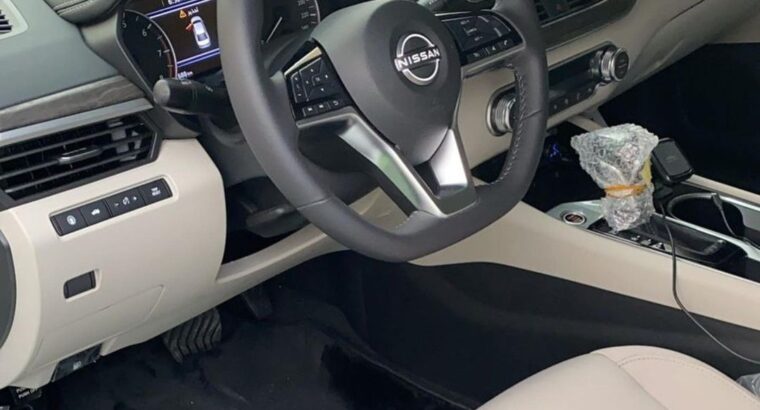 Nissan Altima SV full option Gcc 2024 for sale