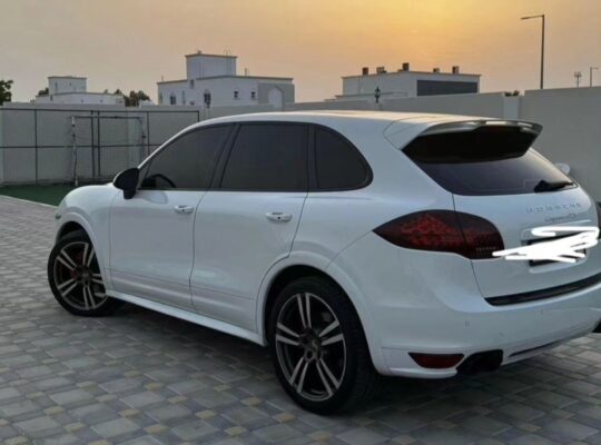 Porsche Cayenne GTS 2013 Gcc in good condition