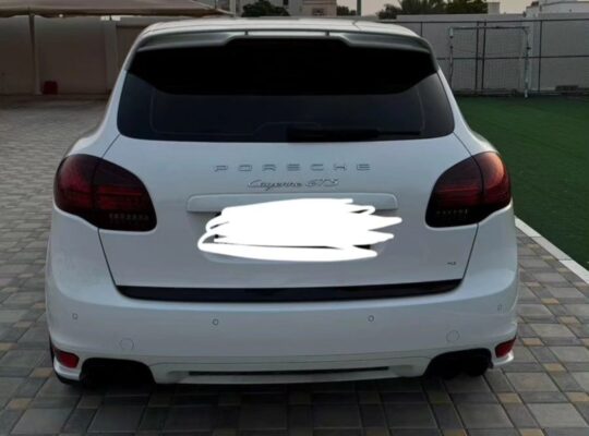 Porsche Cayenne GTS 2013 Gcc in good condition