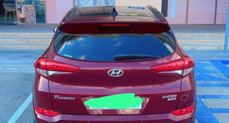 Hyundai Tucson full option 2016 Gcc for sale