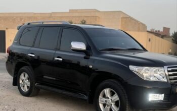 Toyota Land cruiser vxr 2011 in good condition