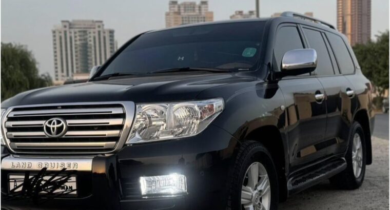 Toyota Land cruiser vxr 2011 in good condition