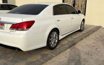 Toyota Avalon limited 2011 Gcc for sale