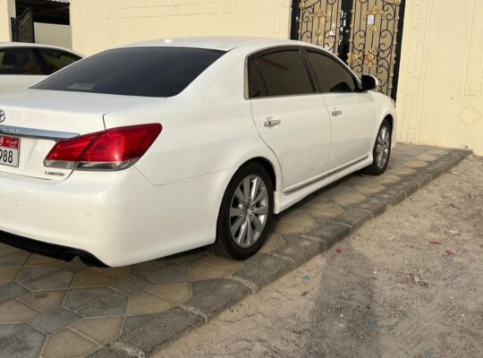 Toyota Avalon limited 2011 Gcc for sale