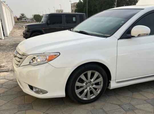 Toyota Avalon limited 2011 Gcc for sale