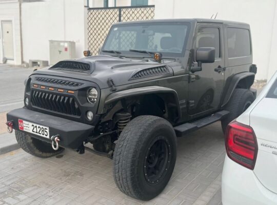 Jeep wrangler sport coupe 2015 Gcc for sale