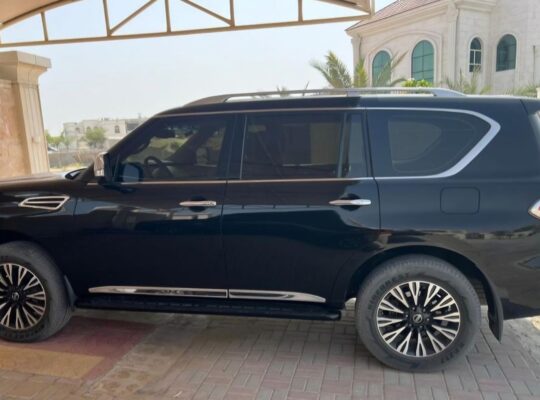 Nissan patrol platinum SE 2017 for sale