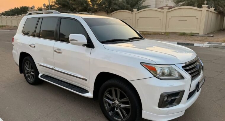 Lexus LX570 full option 2014 Gcc for sale