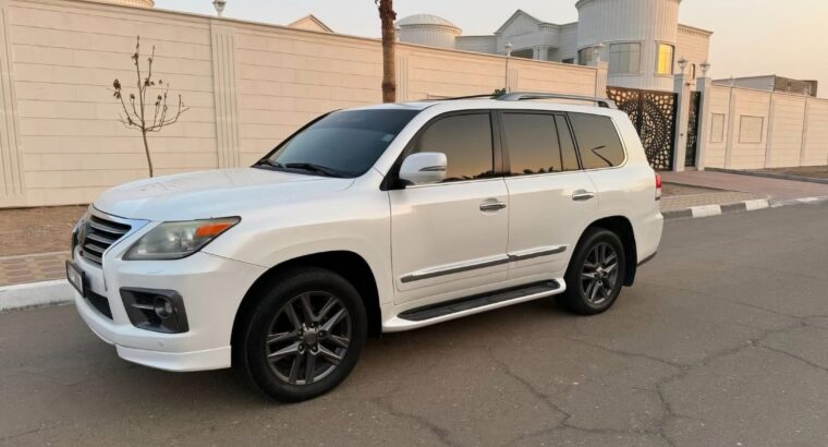 Lexus LX570 full option 2014 Gcc for sale