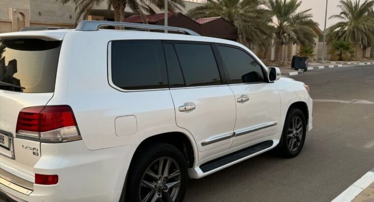 Lexus LX570 full option 2014 Gcc for sale