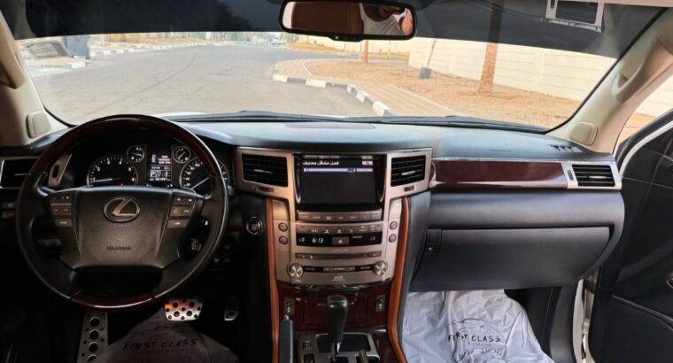 Lexus LX570 full option 2014 Gcc for sale