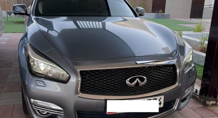 Infiniti Q70 full option 2017 Gcc for sale