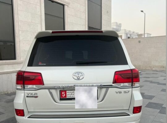 Toyota Land cruiser VXR 5.7 Gcc 2020 for sale