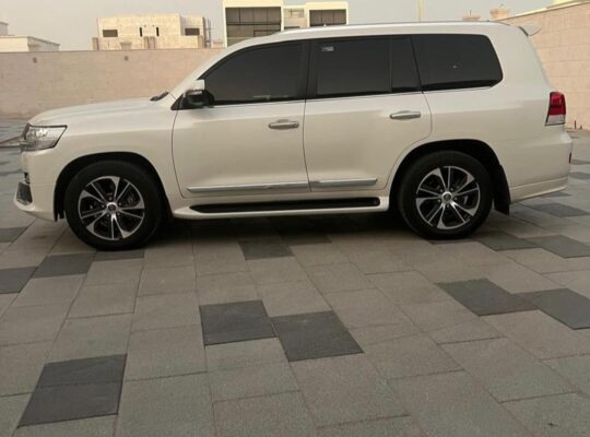 Toyota Land cruiser VXR 5.7 Gcc 2020 for sale