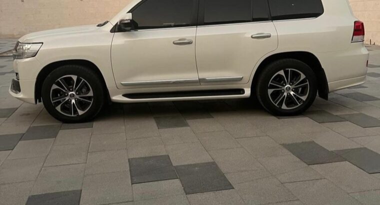Toyota Land cruiser VXR 5.7 Gcc 2020 for sale