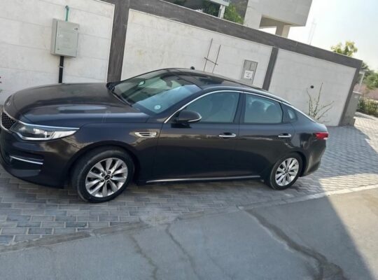 Kia optima mid option 2017 Gcc for sale