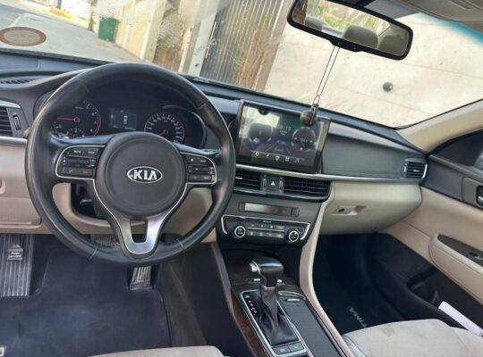 Kia optima mid option 2017 Gcc for sale