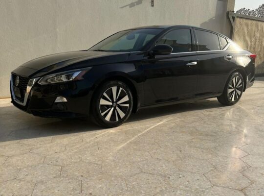 Nissan Altima SL 2020 full option USA imported