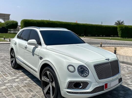 Bentley Bentayga 2019 Gcc full option