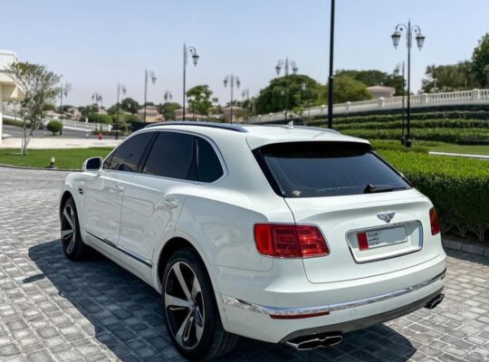 Bentley Bentayga 2019 Gcc full option