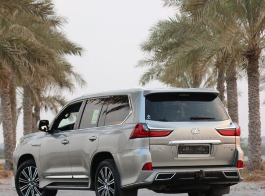 Lexus LX570 full option 2020 Gcc for sale