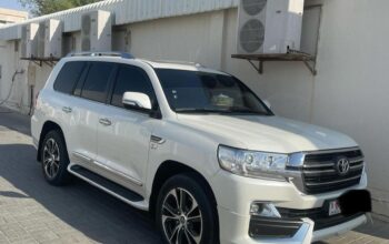 Toyota Land cruiser vxr 5.7 full option 2020 Gcc