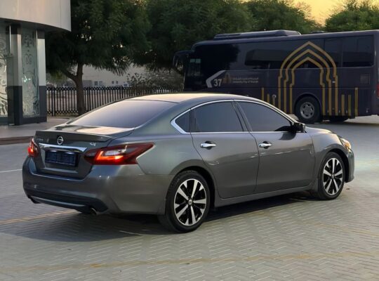 Nissan Altima SR full option 2018 USA imported