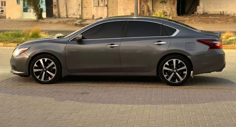 Nissan Altima SR full option 2018 USA imported
