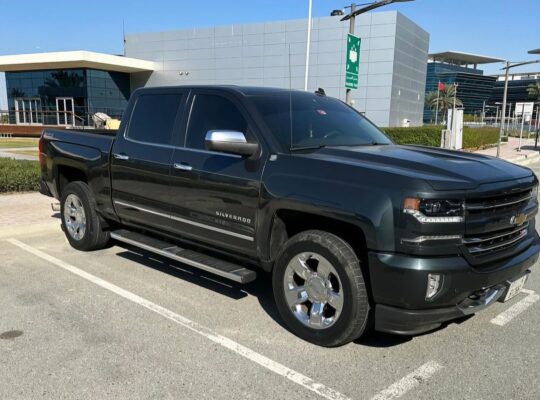 Chevrolet Silverado z71 Gcc 2017 for sale