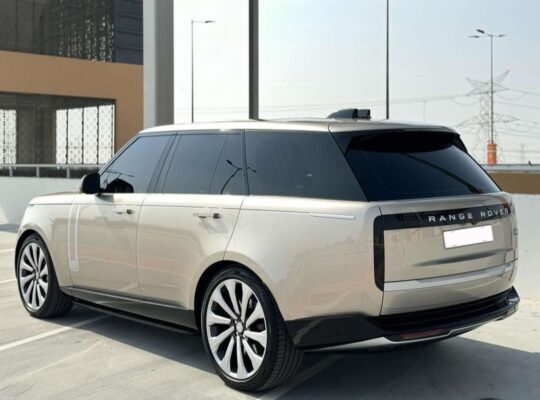 Range Rover vouge HSE 2023 in perfect condition