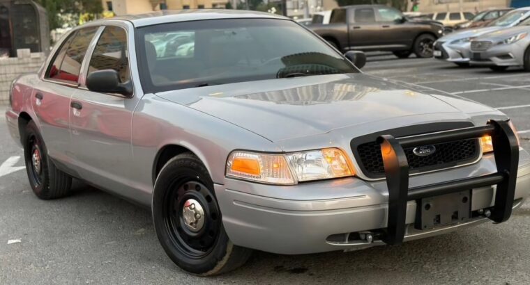 Ford crown Victoria 2011 USA imported police