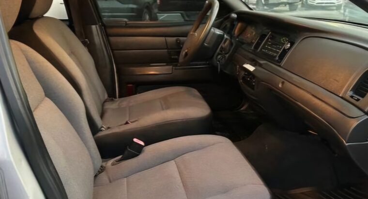 Ford crown Victoria 2011 USA imported police