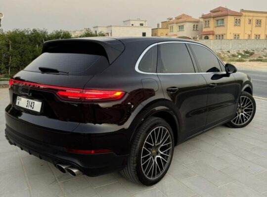 Porsche Cayenne S 2018 Gcc for sale