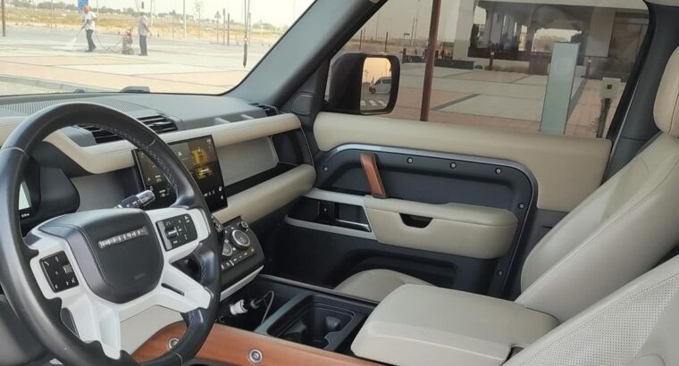 Land rover defender 90 coupe 2022 Gcc for sale