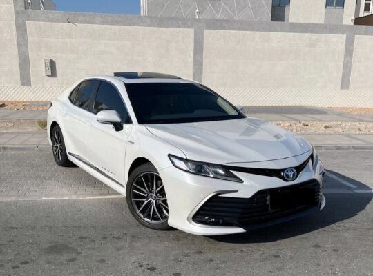 Toyota Camry GEL hybrid 2023 Gcc full option