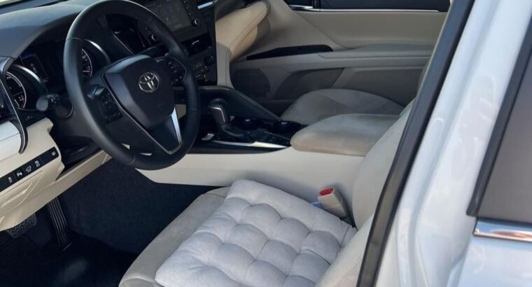 Toyota Camry GEL hybrid 2023 Gcc full option