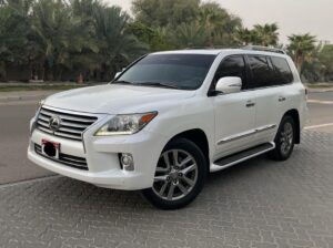 Lexus LX570 full option 2013 Gcc for sale