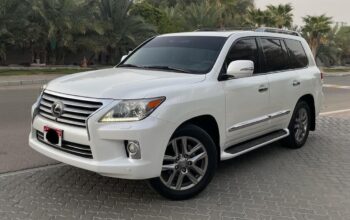 Lexus LX570 full option 2013 Gcc for sale