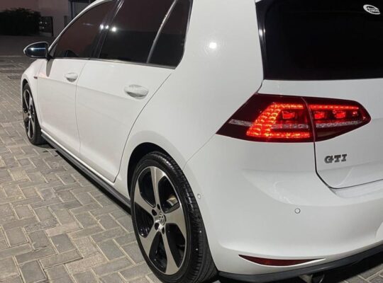 Volkswagen Golf GTI 2015 Gcc for sale