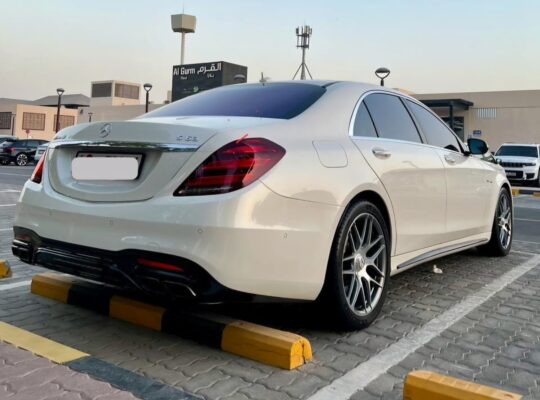 Mercedes S63 4matic 2018 Gcc for sale