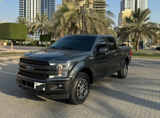 Ford F150 lariat 2019 full option USA imported