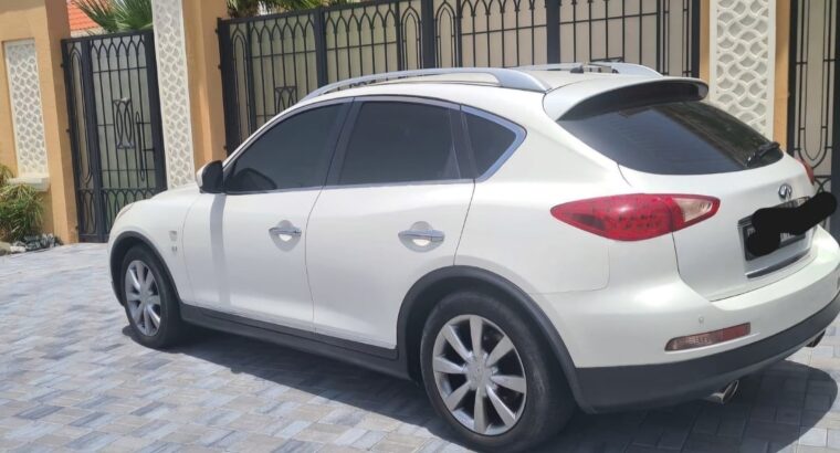 Infiniti QX50 full option 2014 Gcc for sale