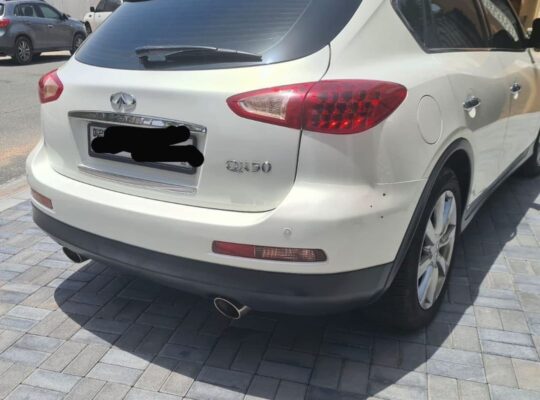 Infiniti QX50 full option 2014 Gcc for sale