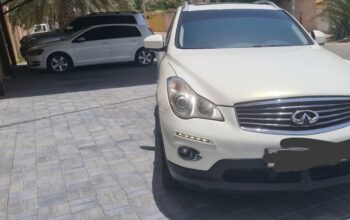 Infiniti QX50 full option 2014 Gcc for sale